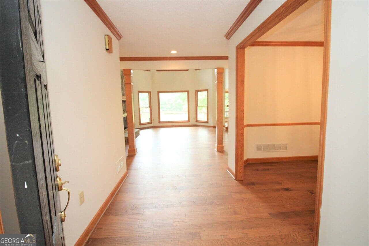 6 bedroom, 5 bathroom, 5,710 sq ft single family residence for sale at 1917 Al Roberts Road, Senoia, GA 30276 — photo 3