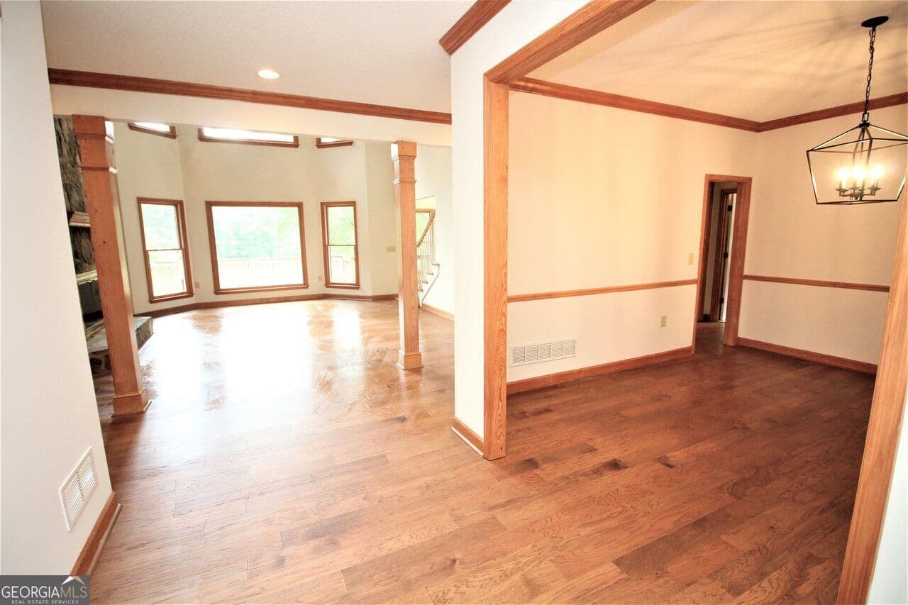 6 bedroom, 5 bathroom, 5,710 sq ft single family residence for sale at 1917 Al Roberts Road, Senoia, GA 30276 — photo 4