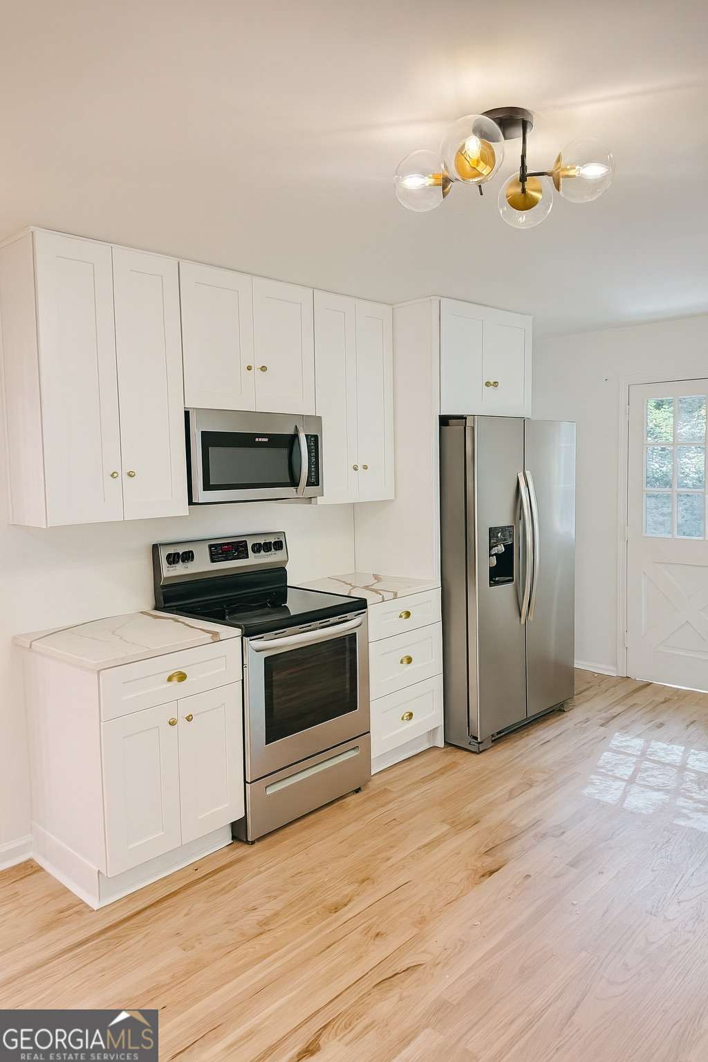 4 bedroom, 2 bathroom, 2,239 sq ft single family residence for sale at 2520 Overlook Way, Atlanta, GA 30345 — photo 9