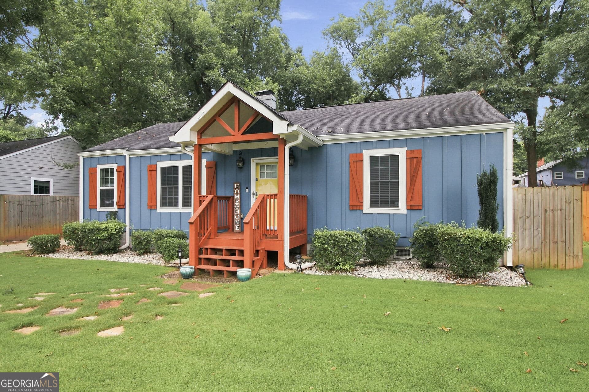 3 bedroom, 2 bathroom, 1,476 sq ft single family residence for sale at 1146 Edgefield Drive, Atlanta, GA 30310 — photo 2
