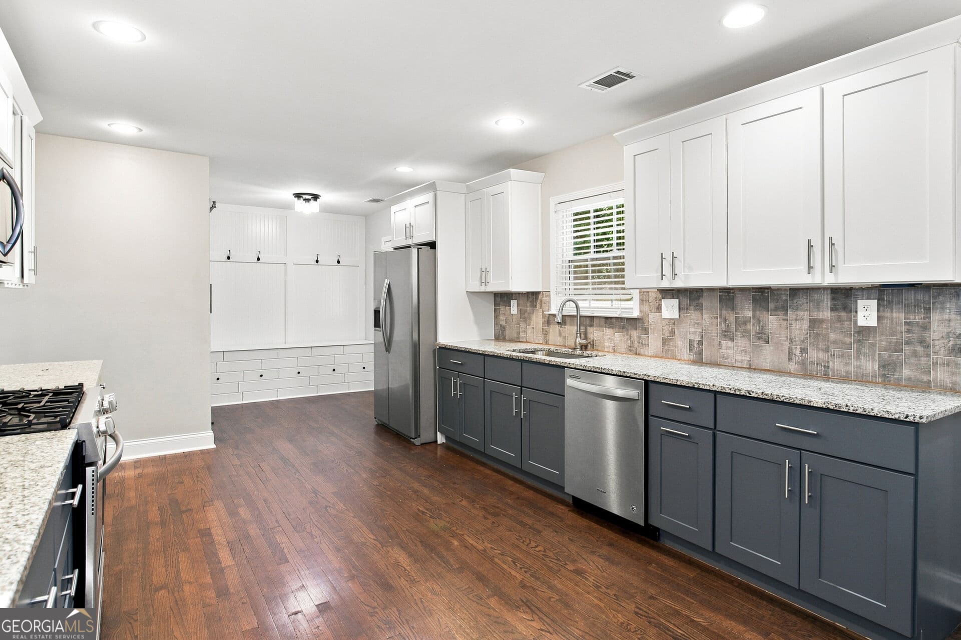 3 bedroom, 2 bathroom, 1,476 sq ft single family residence for sale at 1146 Edgefield Drive, Atlanta, GA 30310 — photo 7