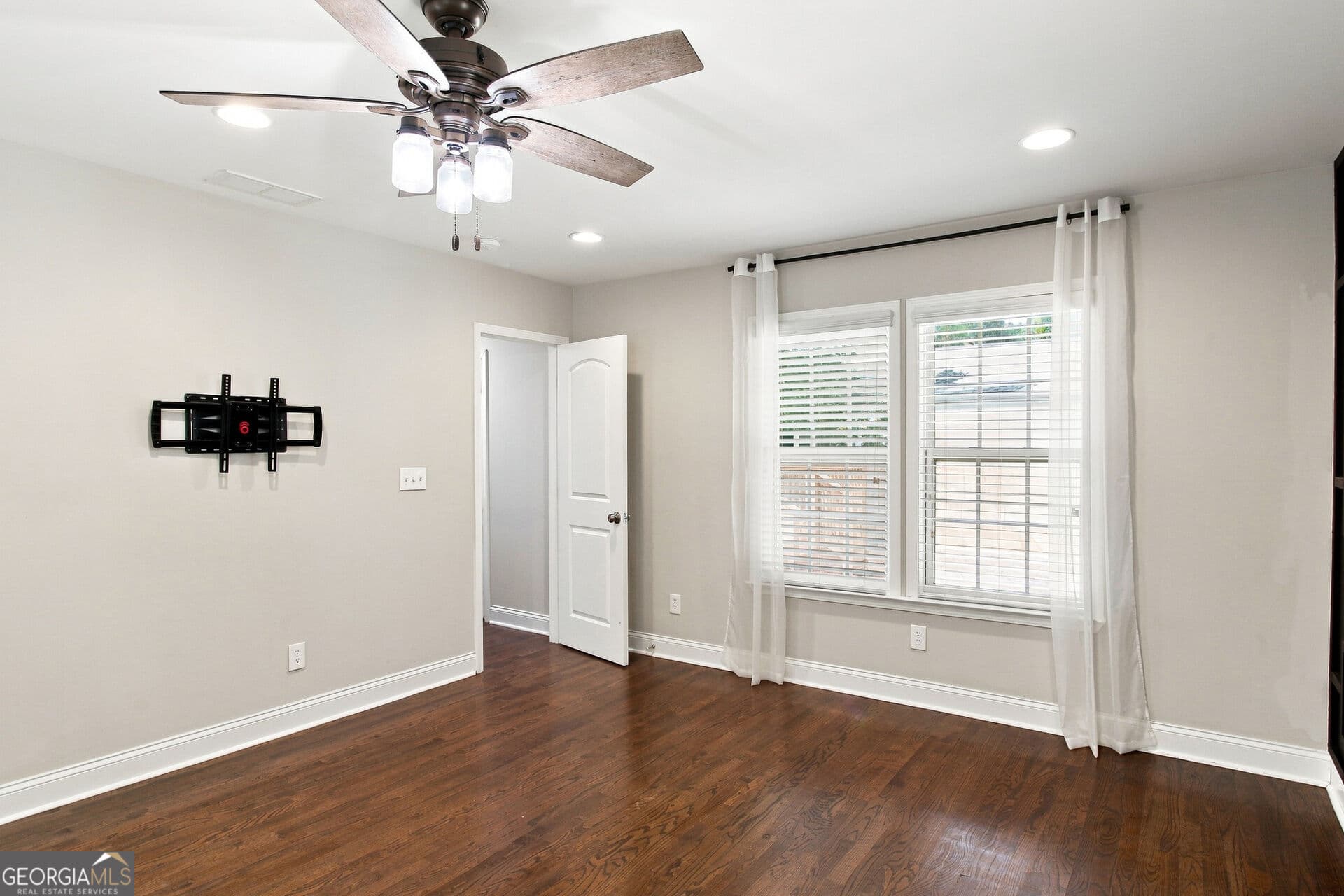 3 bedroom, 2 bathroom, 1,476 sq ft single family residence for sale at 1146 Edgefield Drive, Atlanta, GA 30310 — photo 10