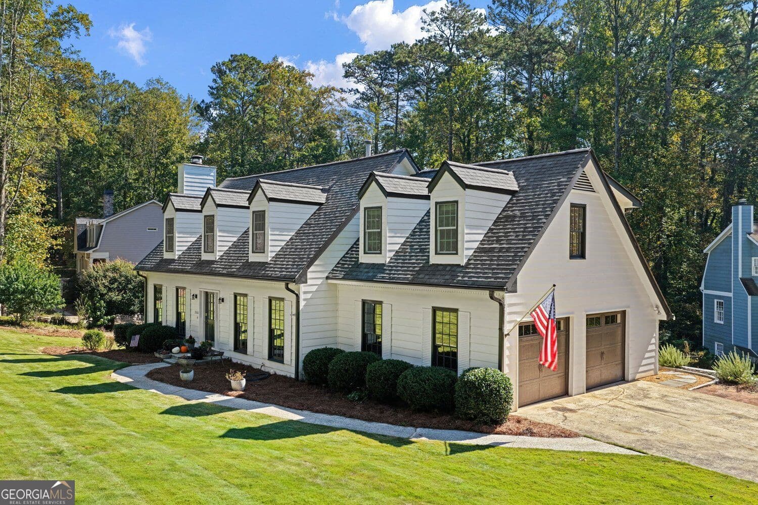 4 bedroom, 3 bathroom, 3,269 sq ft single family residence for sale at 3500 Pebble Hill Drive, Marietta, GA 30062 — photo 2
