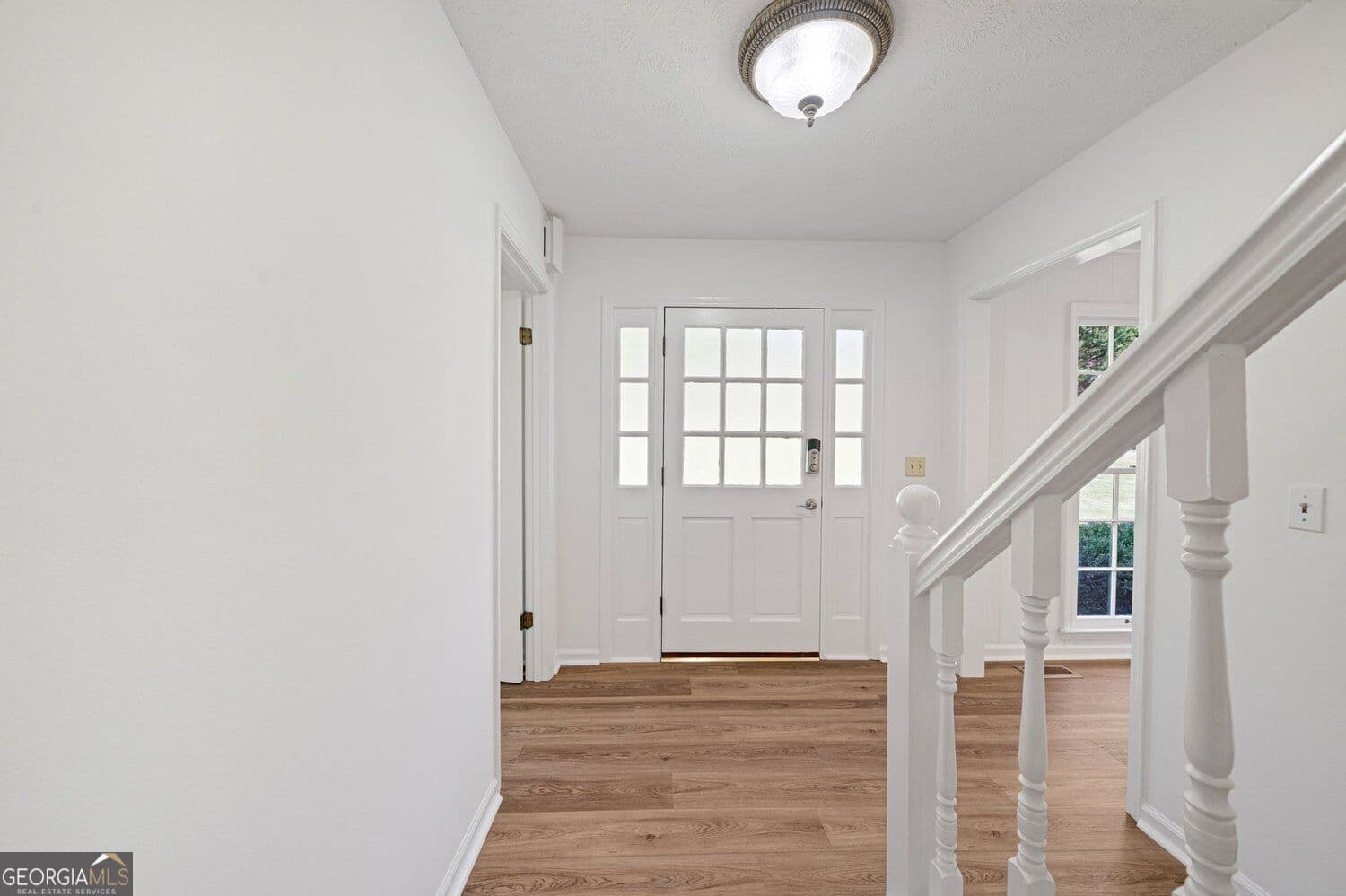 4 bedroom, 3 bathroom, 3,269 sq ft single family residence for sale at 3500 Pebble Hill Drive, Marietta, GA 30062 — photo 4