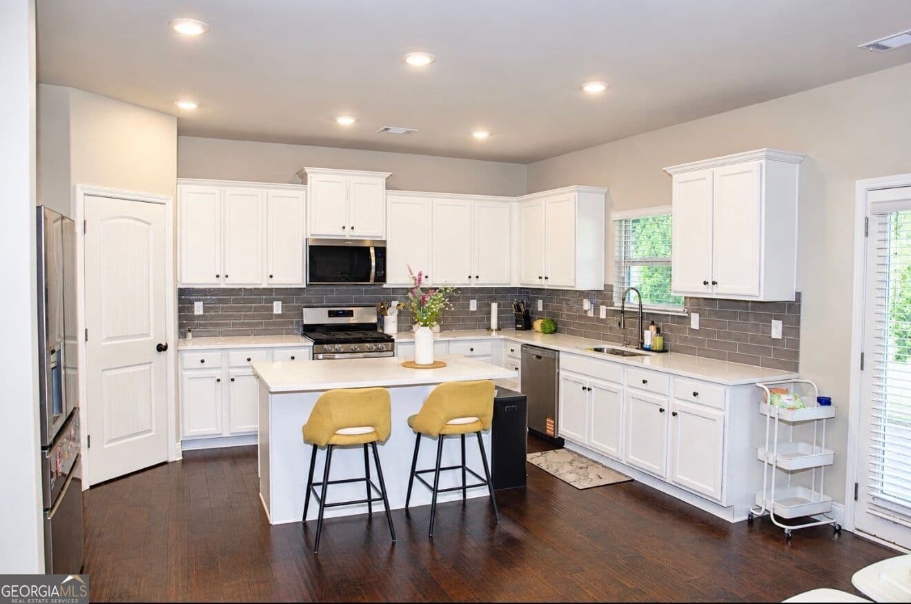5 bedroom, 4 bathroom, 2,858 sq ft single family residence for rent at 3305 Linstead Court, Loganville, GA 30052 for $3,250 a month — photo 7