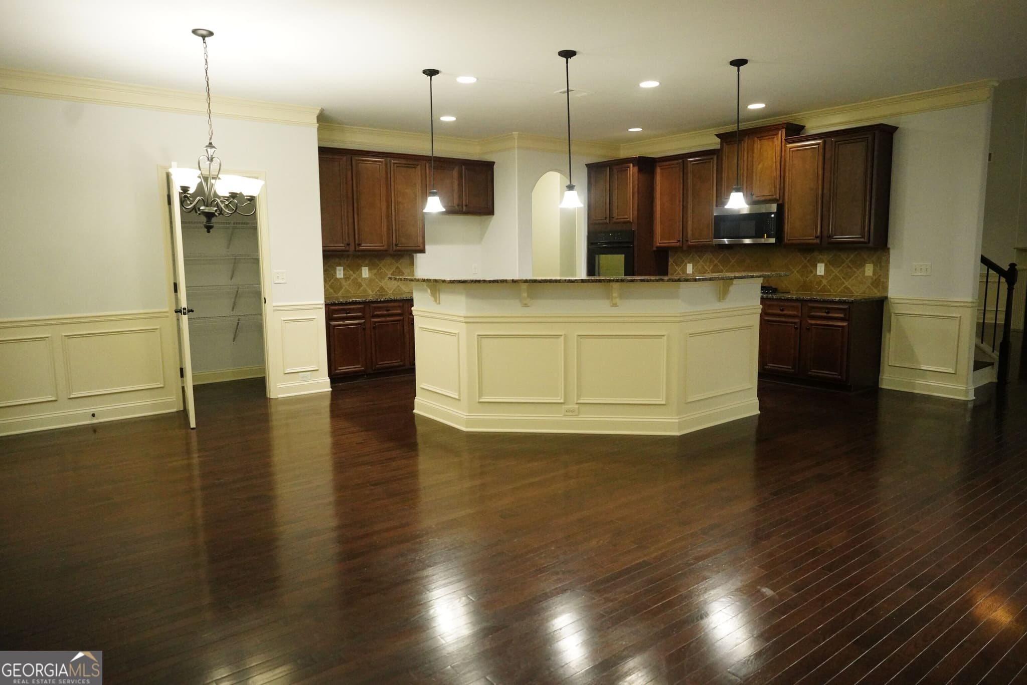 6 bedroom, 5 bathroom, 6,786 sq ft single family residence for sale at 3653 Lake Estates Way, Atlanta, GA 30349 — photo 3