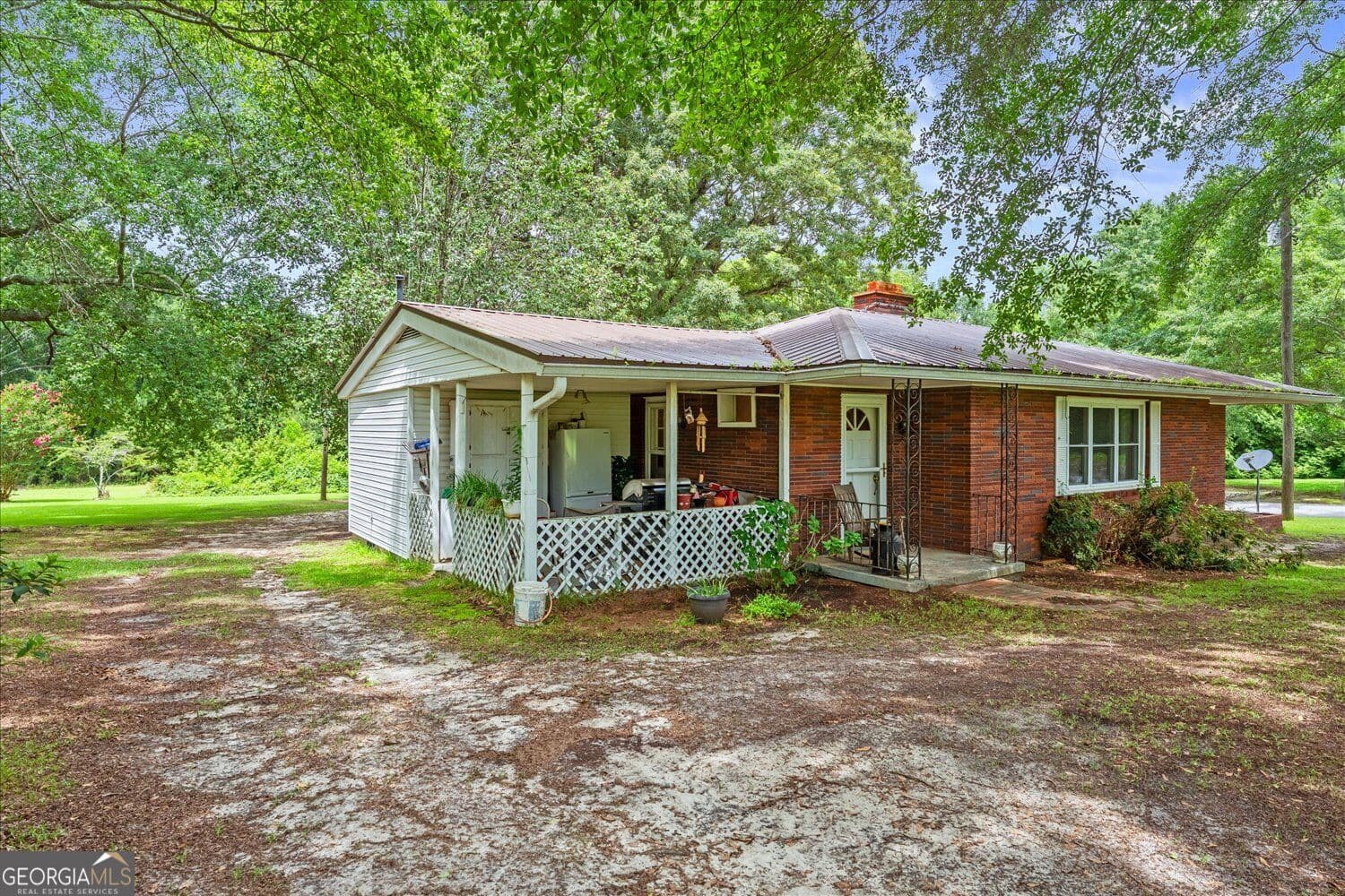 2 bedroom, 2 bathroom, 1,302 sq ft single family residence for sale at 130 Washington Street, Tignall, GA 30668 — photo 3