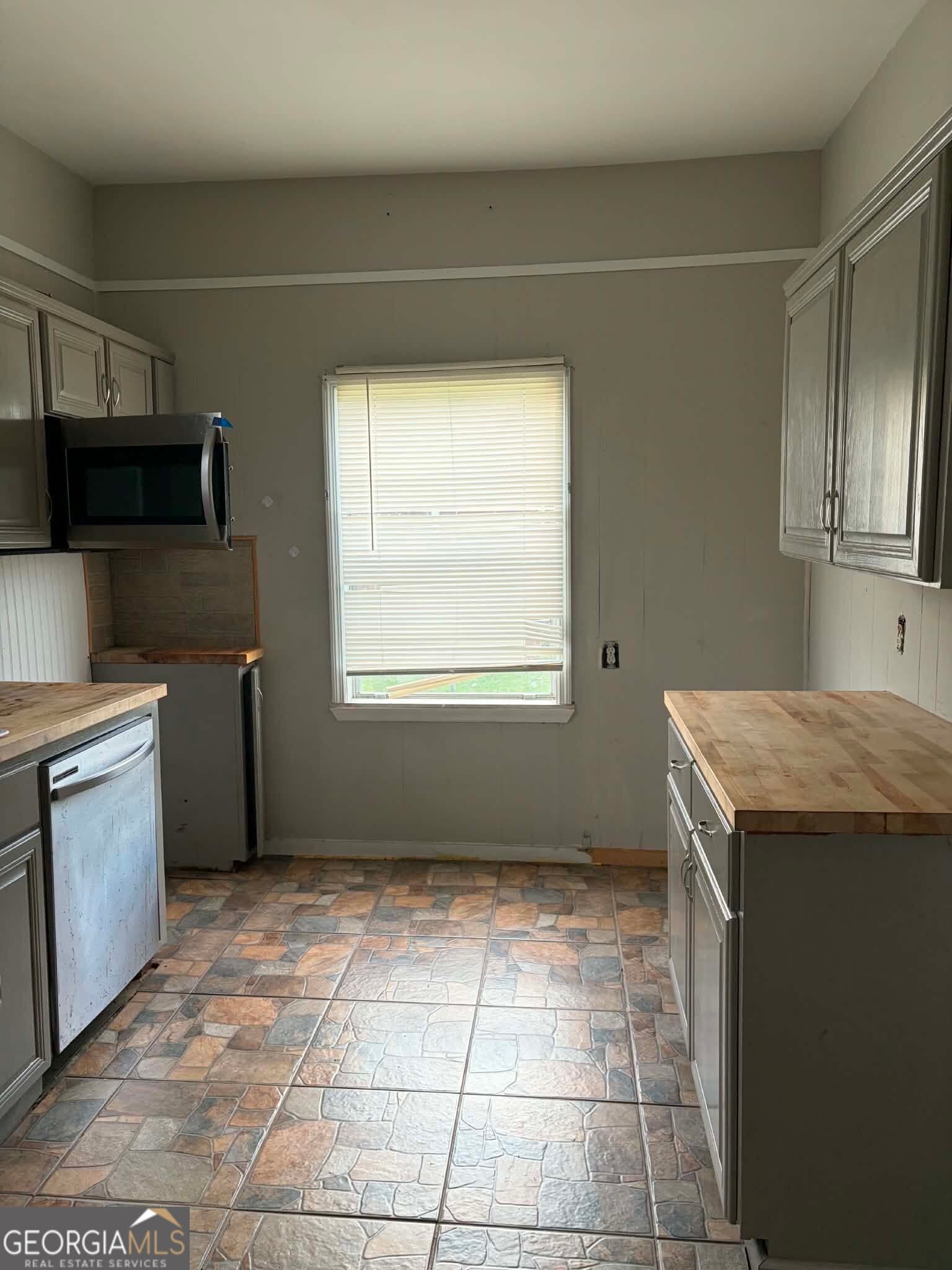 4 bedroom, 1 bathroom, 1,453 sq ft single family residence for sale at 9081 E Oglethorpe Highway, Midway, GA 31320 — photo 9