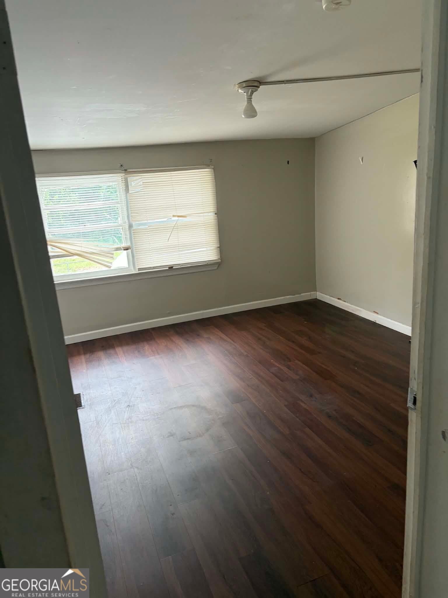4 bedroom, 1 bathroom, 1,453 sq ft single family residence for sale at 9081 E Oglethorpe Highway, Midway, GA 31320 — photo 10