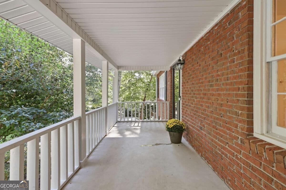 4 bedroom, 3 bathroom, 1,973 sq ft single family residence for sale at 120 Maple Lane, Athens, GA 30606 — photo 2