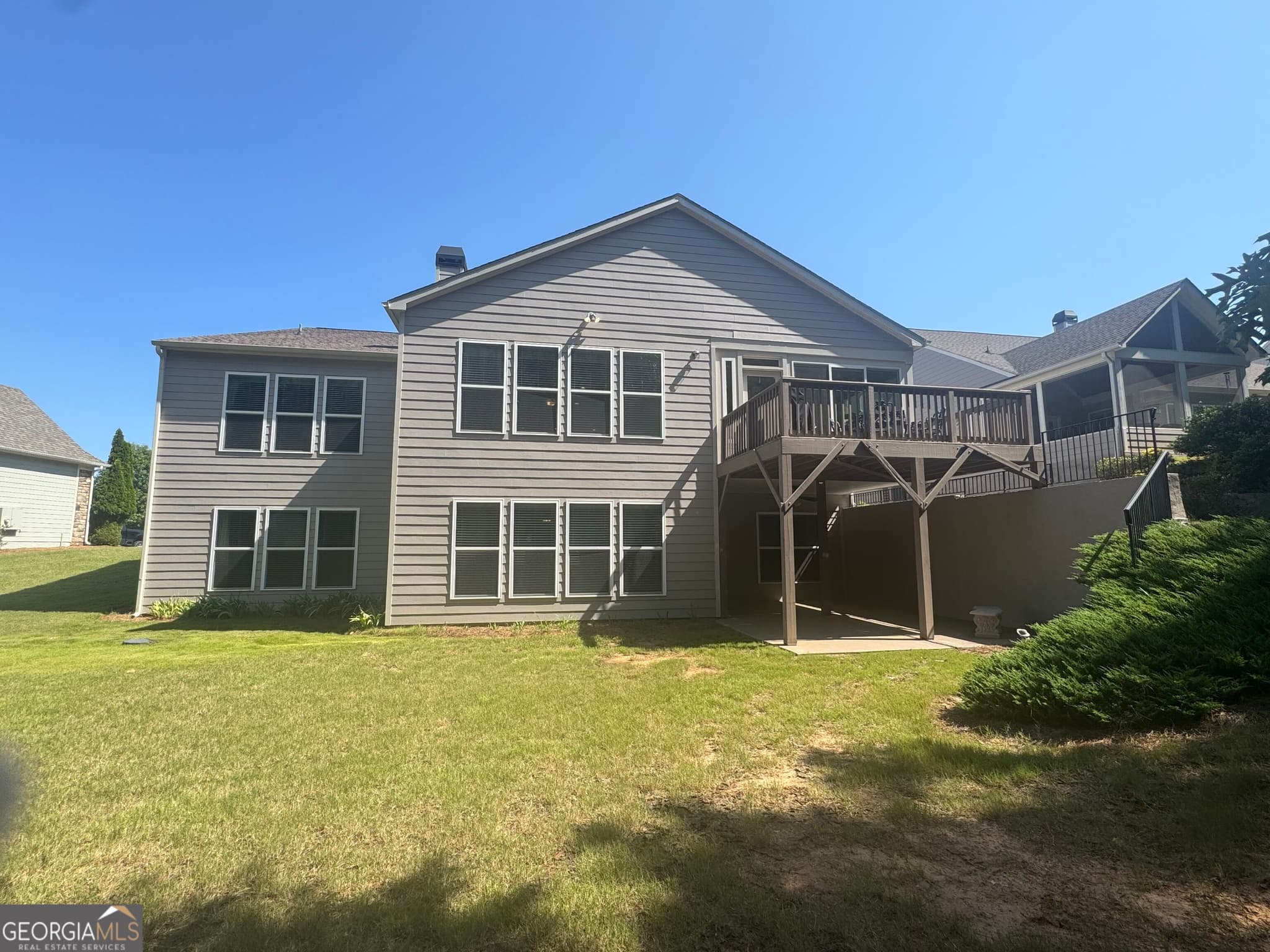 3 bedroom, 3.5 bathroom, 2,790 sq ft single family residence for sale at 1140 Dockside Place, Greensboro, GA 30642 — photo 5