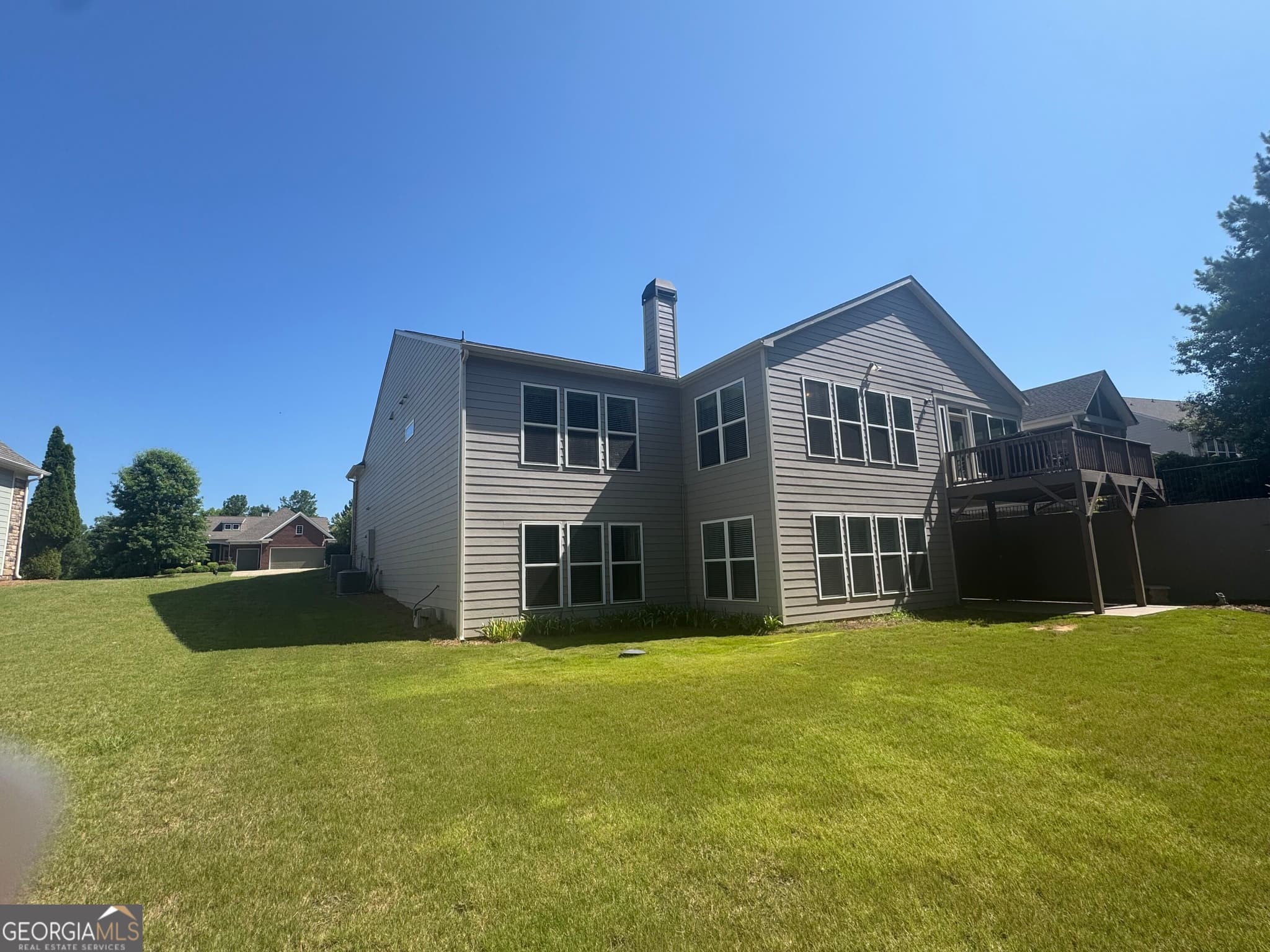 3 bedroom, 3.5 bathroom, 2,790 sq ft single family residence for sale at 1140 Dockside Place, Greensboro, GA 30642 — photo 4