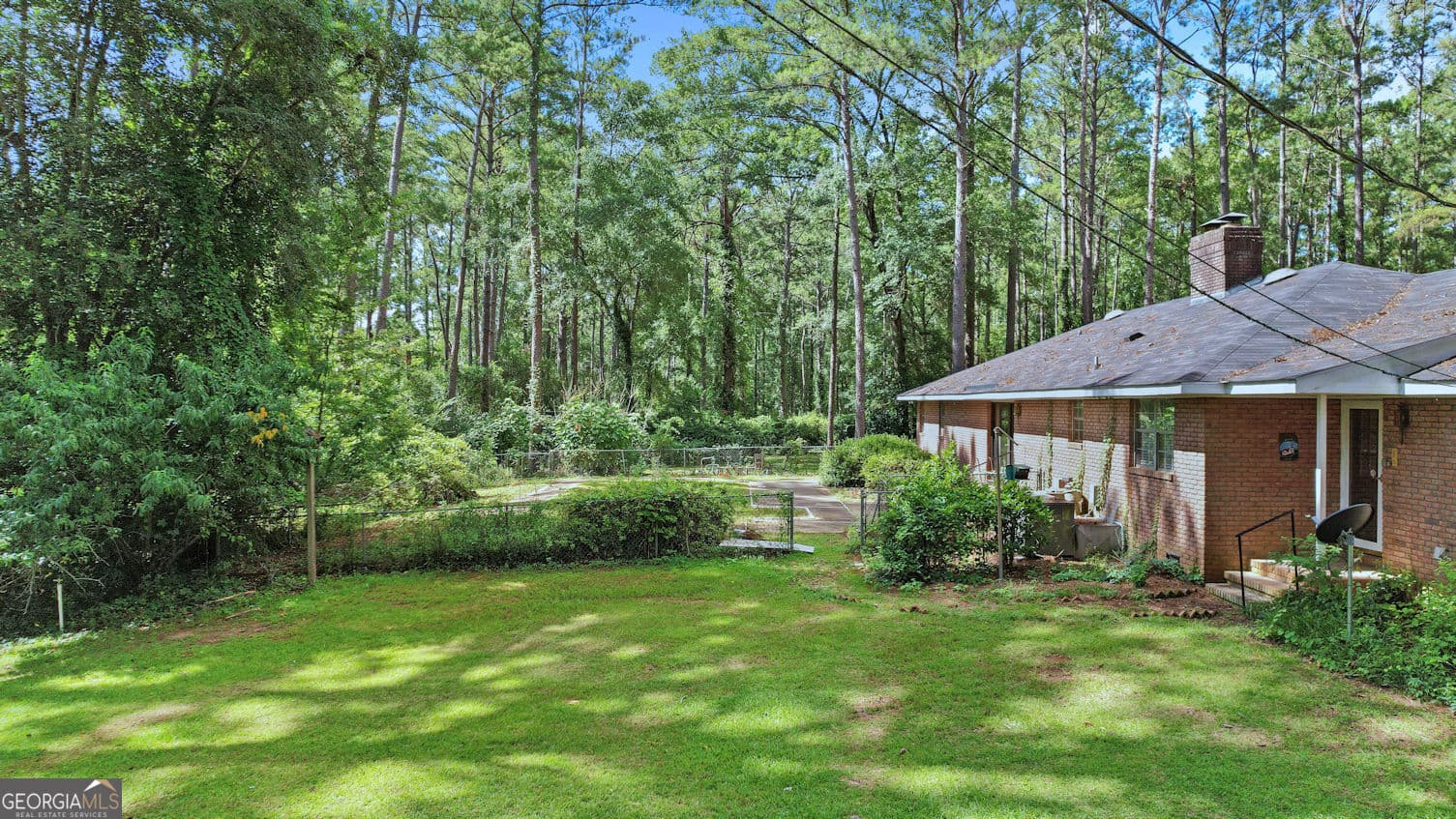 4 bedroom, 2.5 bathroom, 2,989 sq ft single family residence for sale at 1270 Wadsworth Drive, Albany, GA 31721 — photo 8