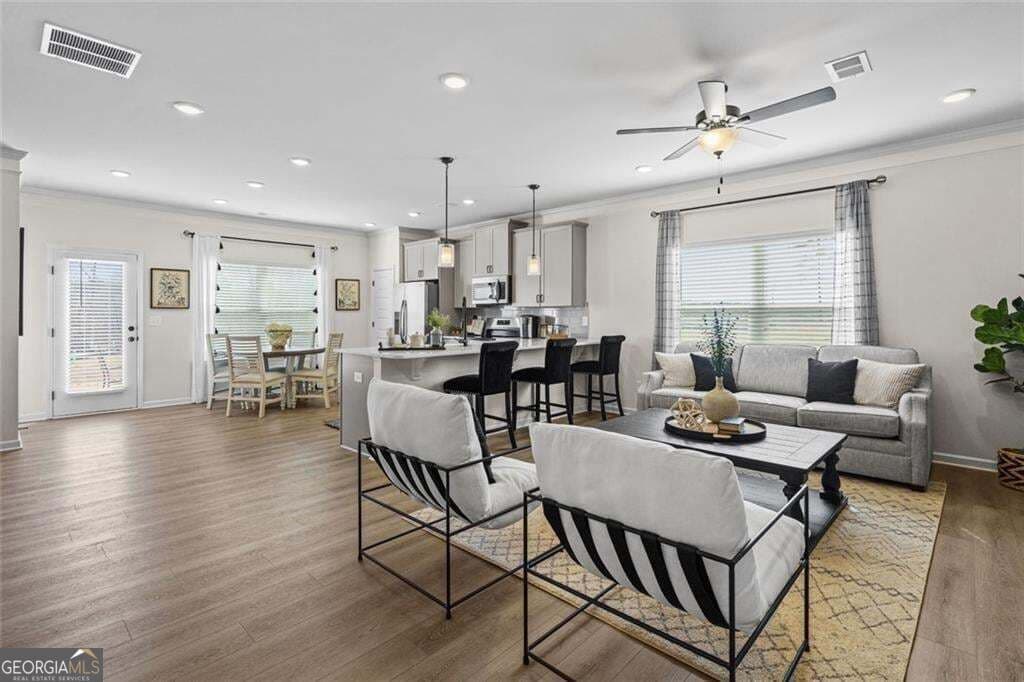 3 bedroom, 2.5 bathroom, 1,730 sq ft townhouse for sale at 124 Trinity Drive 49, Auburn, GA 30011 — photo 5