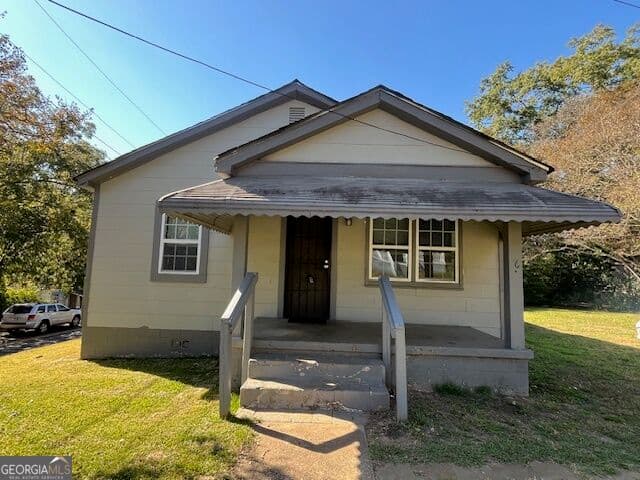 2 bedroom, 1 bathroom, 900 sq ft single family residence for sale at 619 Melrose Avenue, Griffin, GA 30223 — photo 1 of 10