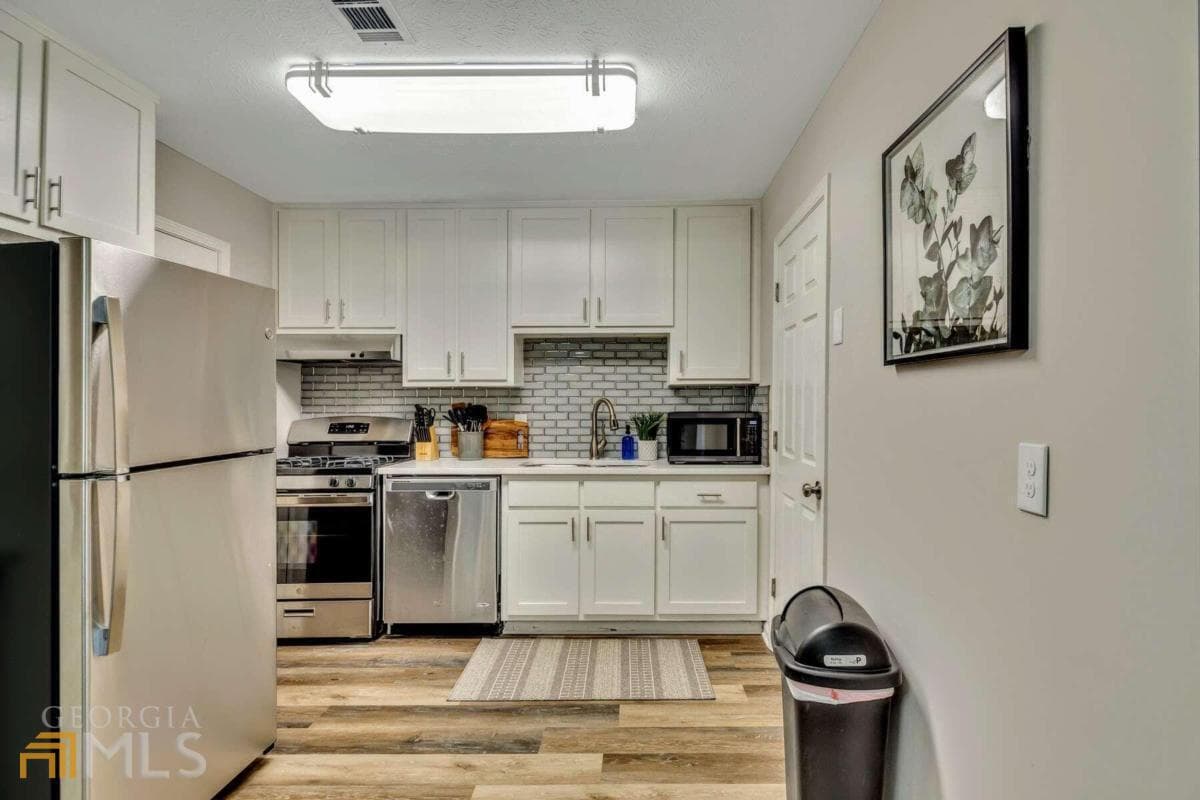 2 bedroom, 1.5 bathroom, 100 sq ft townhouse for rent at 2301 Salt Springs Place, Austell, GA 30168 for $3,100 a month — photo 8