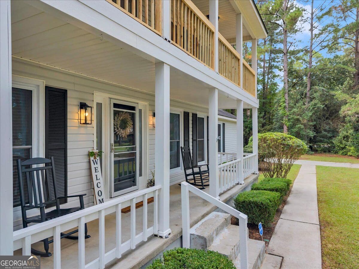3 bedroom, 2.5 bathroom, 1,892 sq ft single family residence for sale at 602 Holly Drive, Dublin, GA 31021 — photo 2