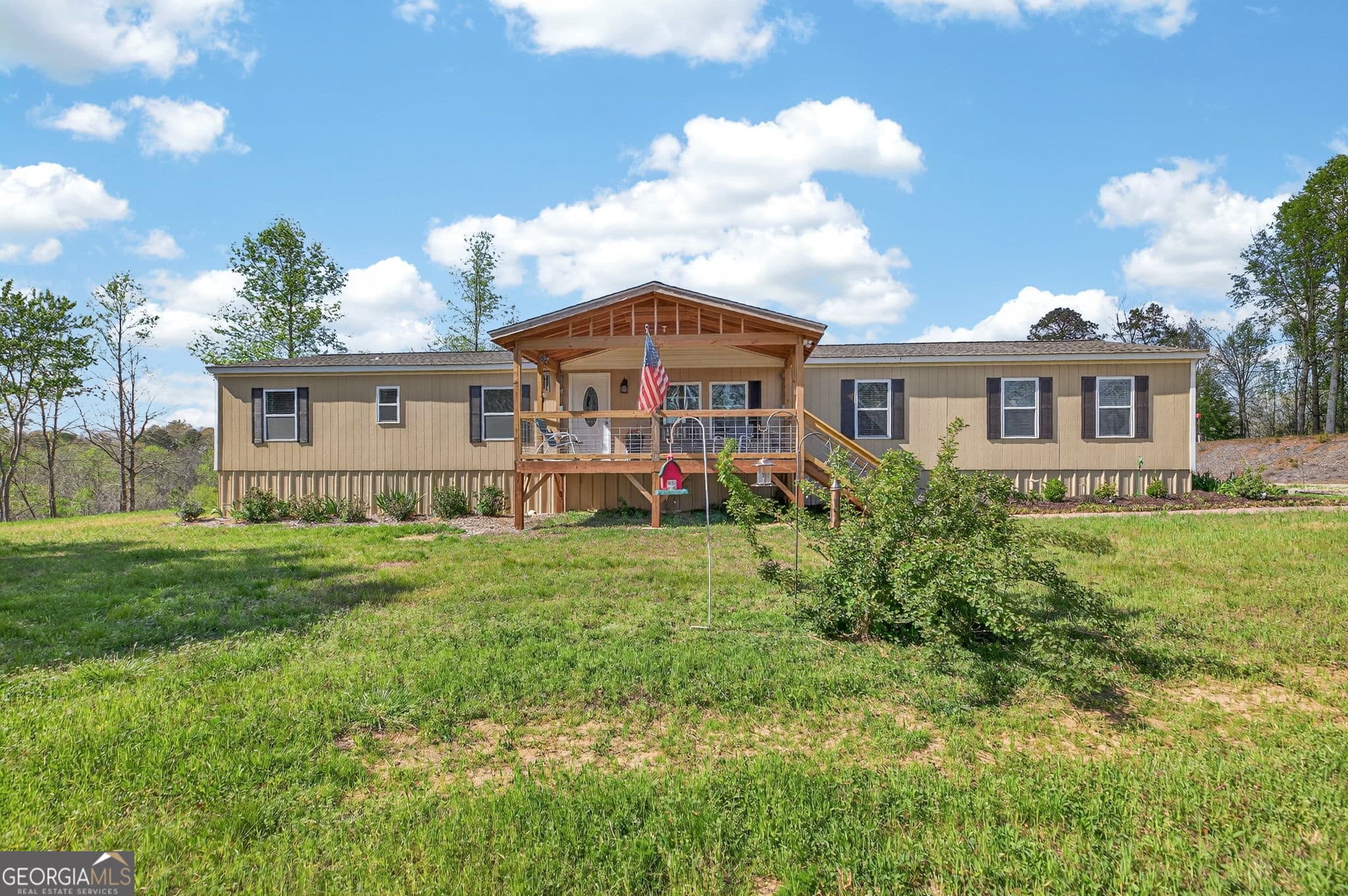4 bedroom, 2 bathroom, 2,052 sq ft manufactured home,single family residence for sale at 1451 County Road 642, Muscadine, AL 36269 — photo 2