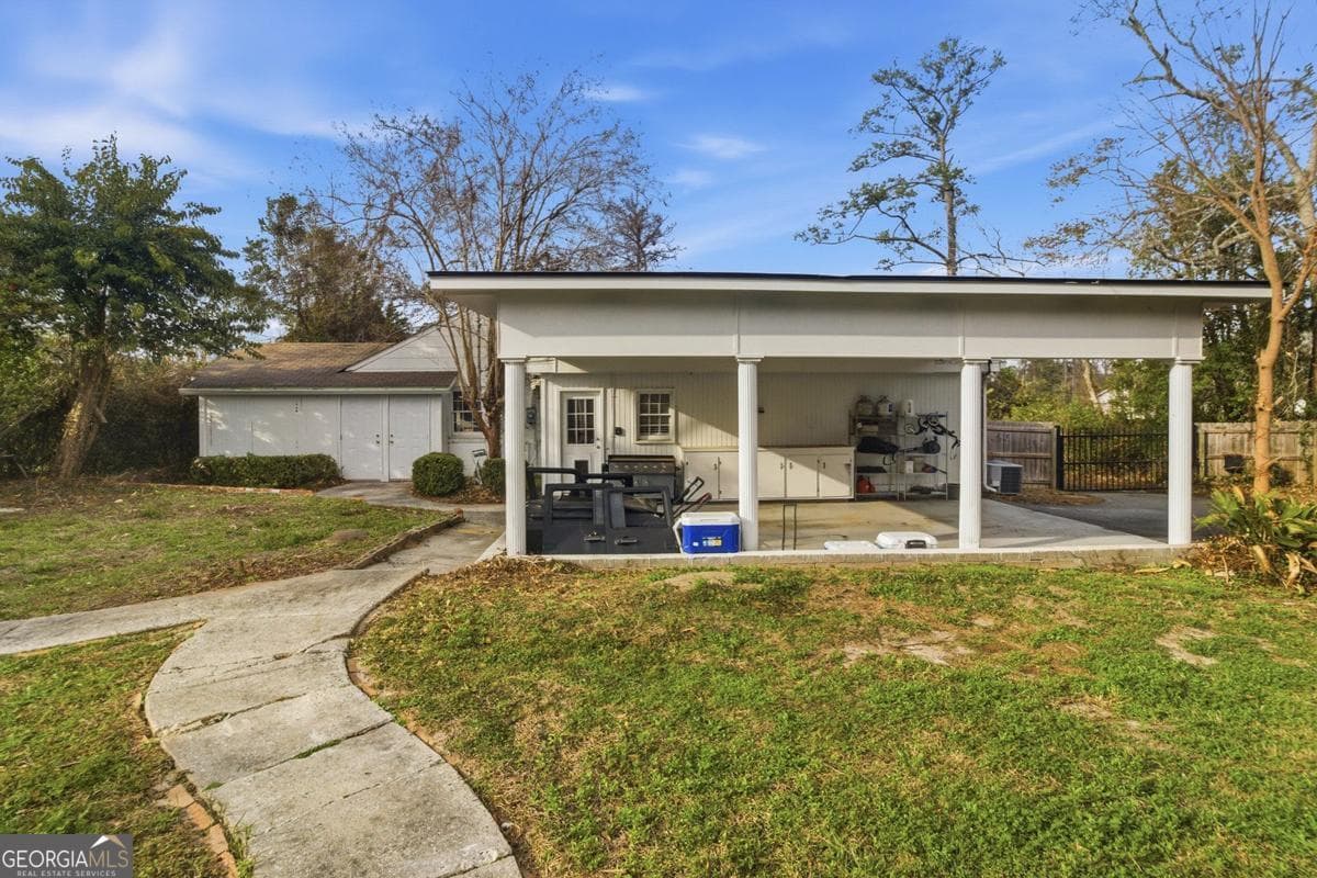 3 bedroom, 2 bathroom single family residence for sale at 607 Mack Drive, Valdosta, GA 31602 — photo 7
