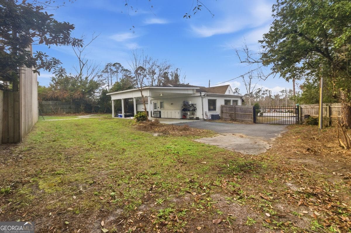 3 bedroom, 2 bathroom single family residence for sale at 607 Mack Drive, Valdosta, GA 31602 — photo 9