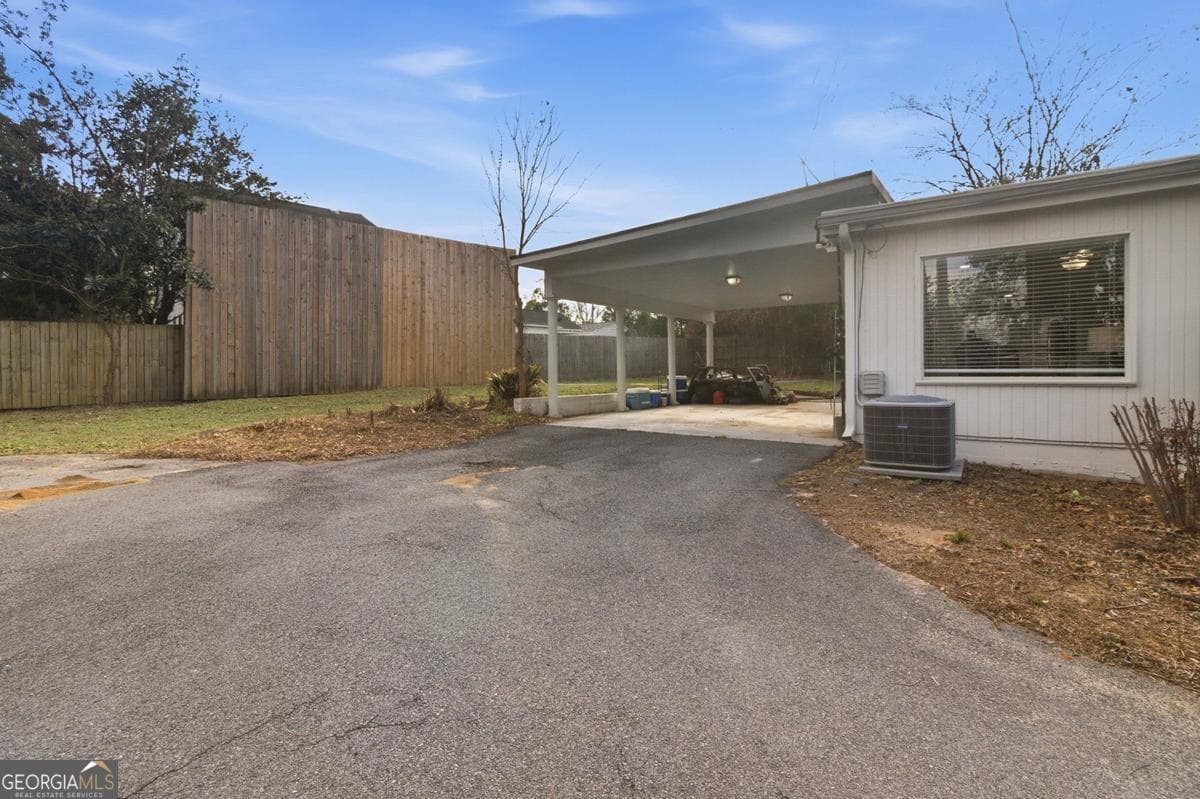 3 bedroom, 2 bathroom single family residence for sale at 607 Mack Drive, Valdosta, GA 31602 — photo 10