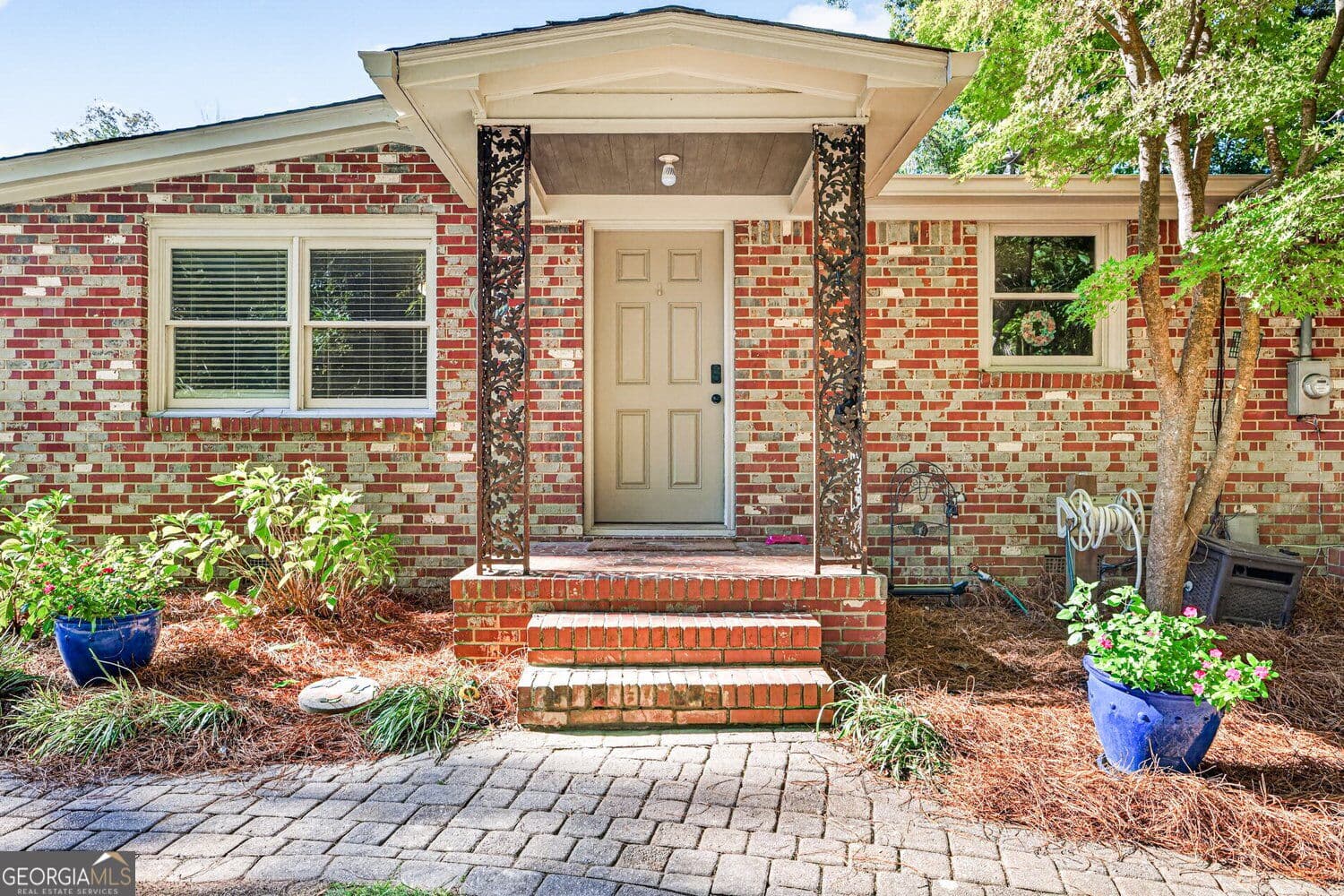 4 bedroom, 3 bathroom, 3,784 sq ft single family residence for sale at 3076 Thompson Mill Road, Buford, GA 30519 — photo 2