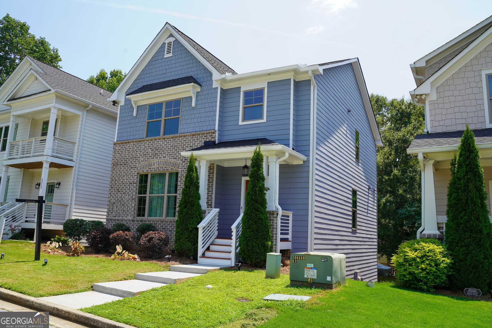 3 bedroom, 3.5 bathroom, 2,468 sq ft single family residence for sale at 5313 Hearthstone Street, Stone Mountain, GA 30083 — photo 2