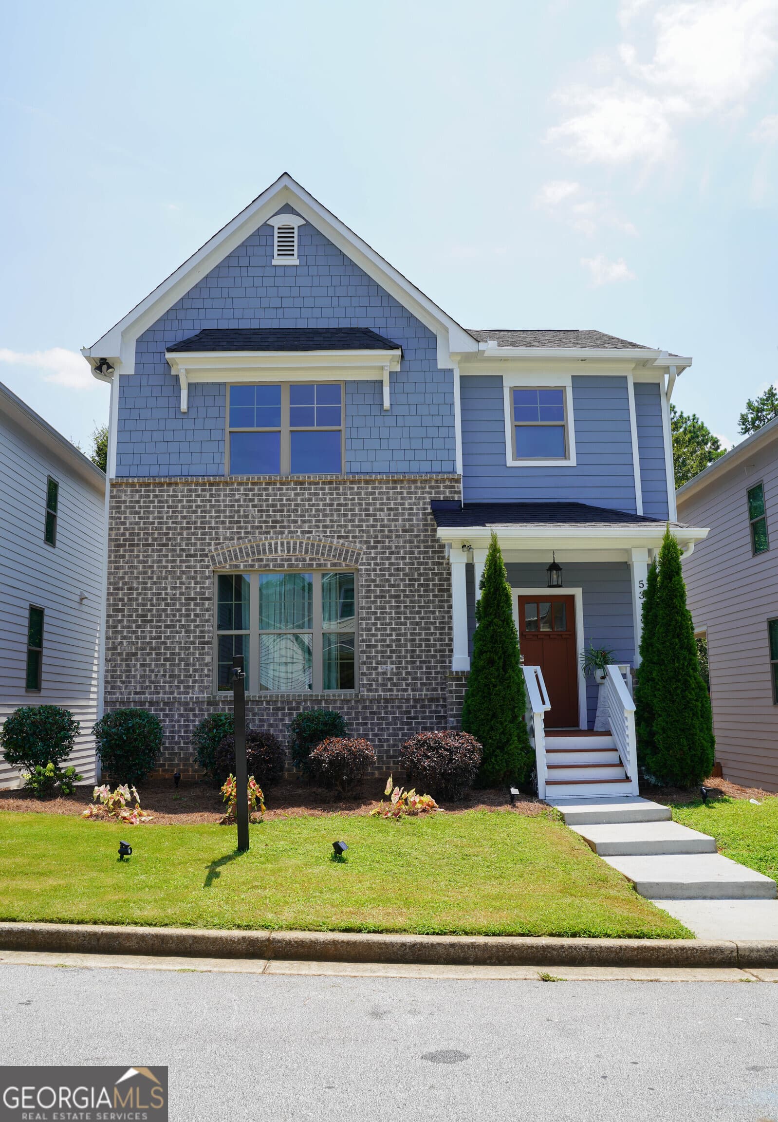 3 bedroom, 3.5 bathroom, 2,468 sq ft single family residence for sale at 5313 Hearthstone Street, Stone Mountain, GA 30083 — photo 3