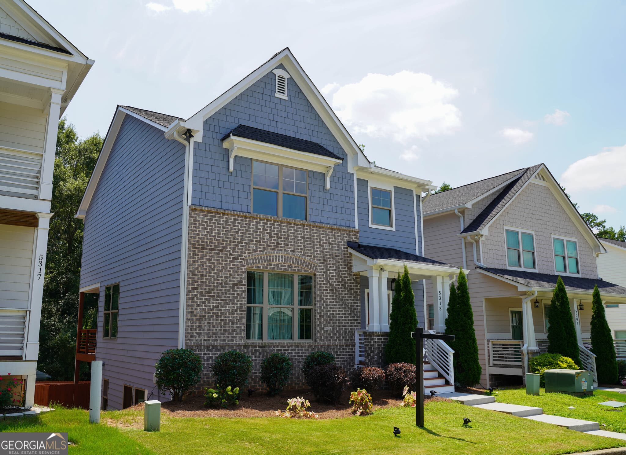 3 bedroom, 3.5 bathroom, 2,468 sq ft single family residence for sale at 5313 Hearthstone Street, Stone Mountain, GA 30083 — photo 1 of 45