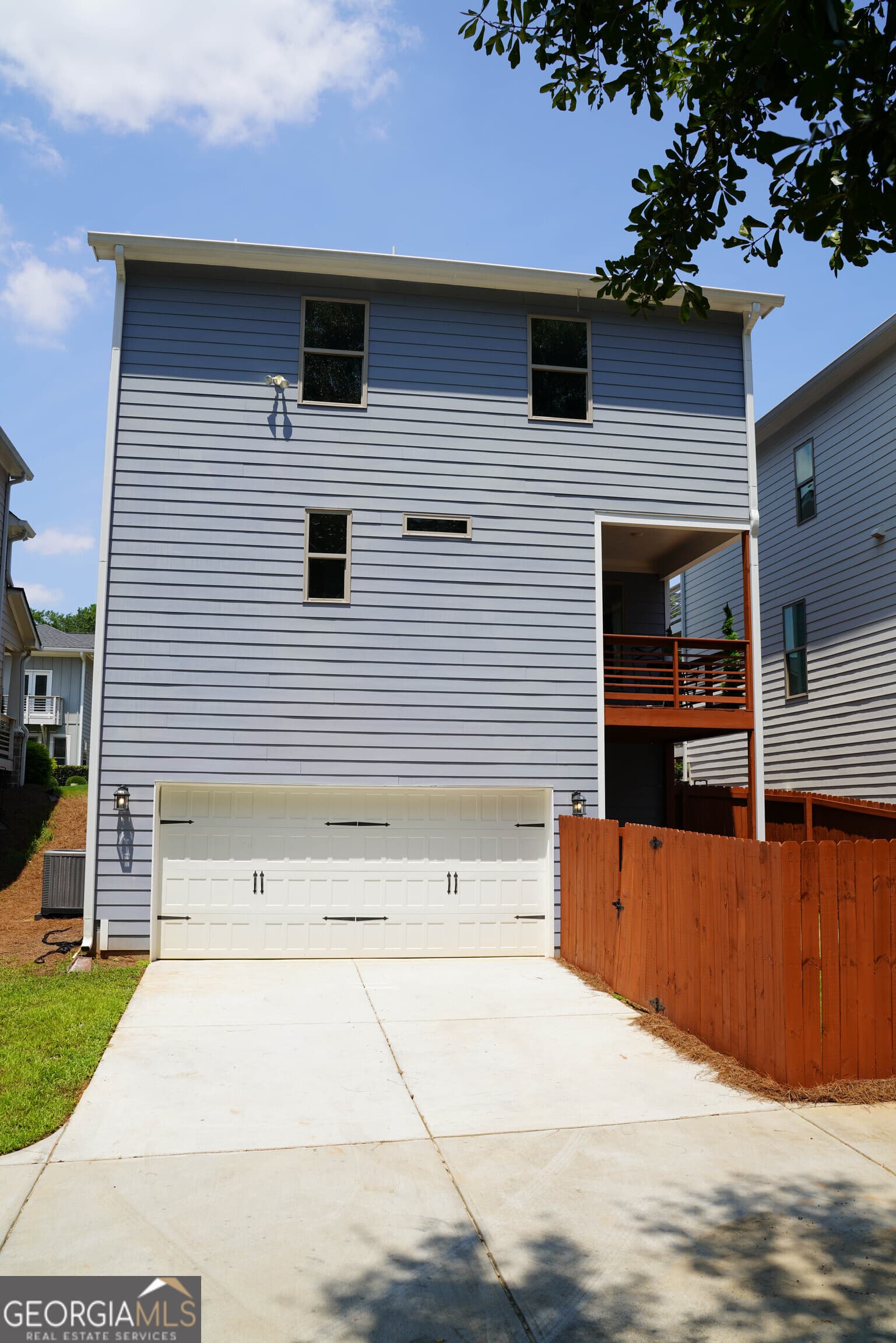 3 bedroom, 3.5 bathroom, 2,468 sq ft single family residence for sale at 5313 Hearthstone Street, Stone Mountain, GA 30083 — photo 5