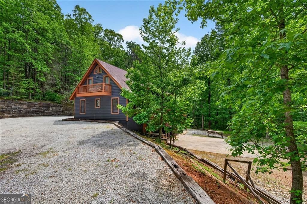 3 bedroom, 2.5 bathroom, 1,503 sq ft cabin,single family residence for sale at 1 Thurmond Walker Road, Dahlonega, GA 30533 — photo 6
