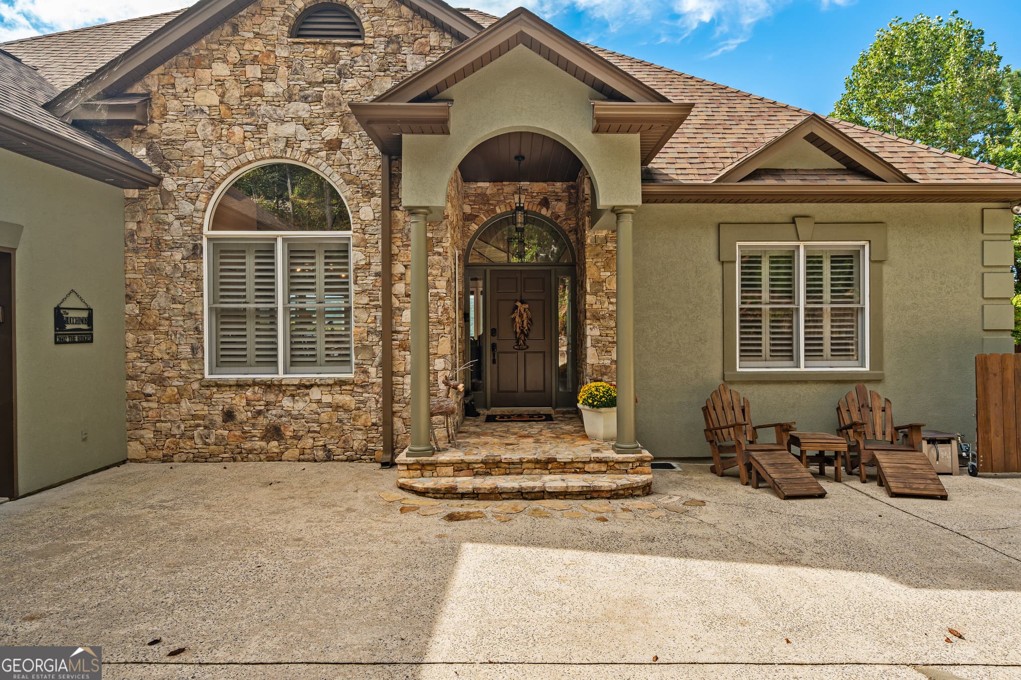5 bedroom, 4.5 bathroom single family residence under contract at 2602 The Ridges, Hiawassee, GA 30546 — photo 4