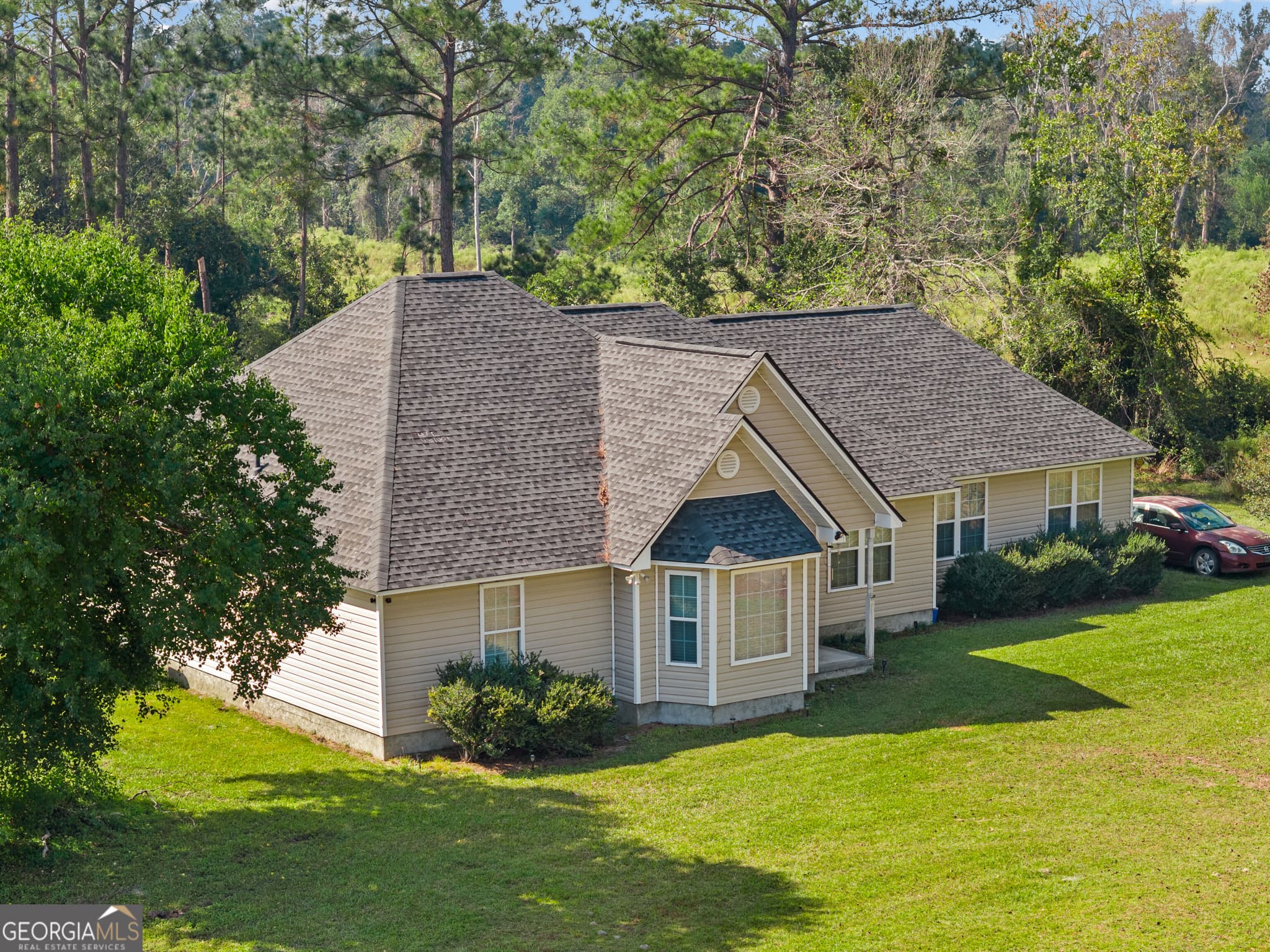 3 bedroom, 2 bathroom, 2,168 sq ft single family residence for sale at 83 Shelly Rentz Rd, Hazlehurst, GA 31539 — photo 3