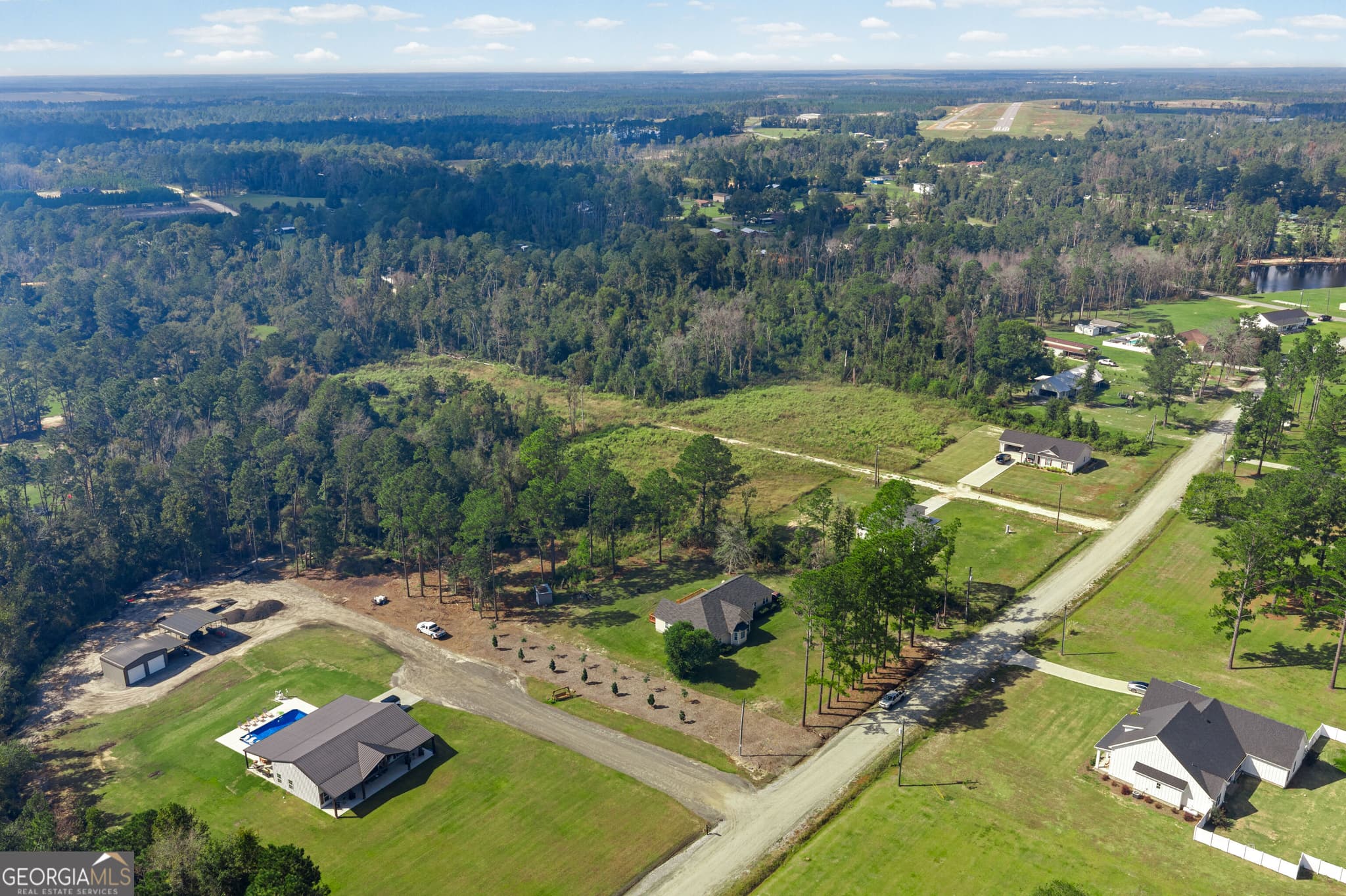 3 bedroom, 2 bathroom, 2,168 sq ft single family residence for sale at 83 Shelly Rentz Rd, Hazlehurst, GA 31539 — photo 10
