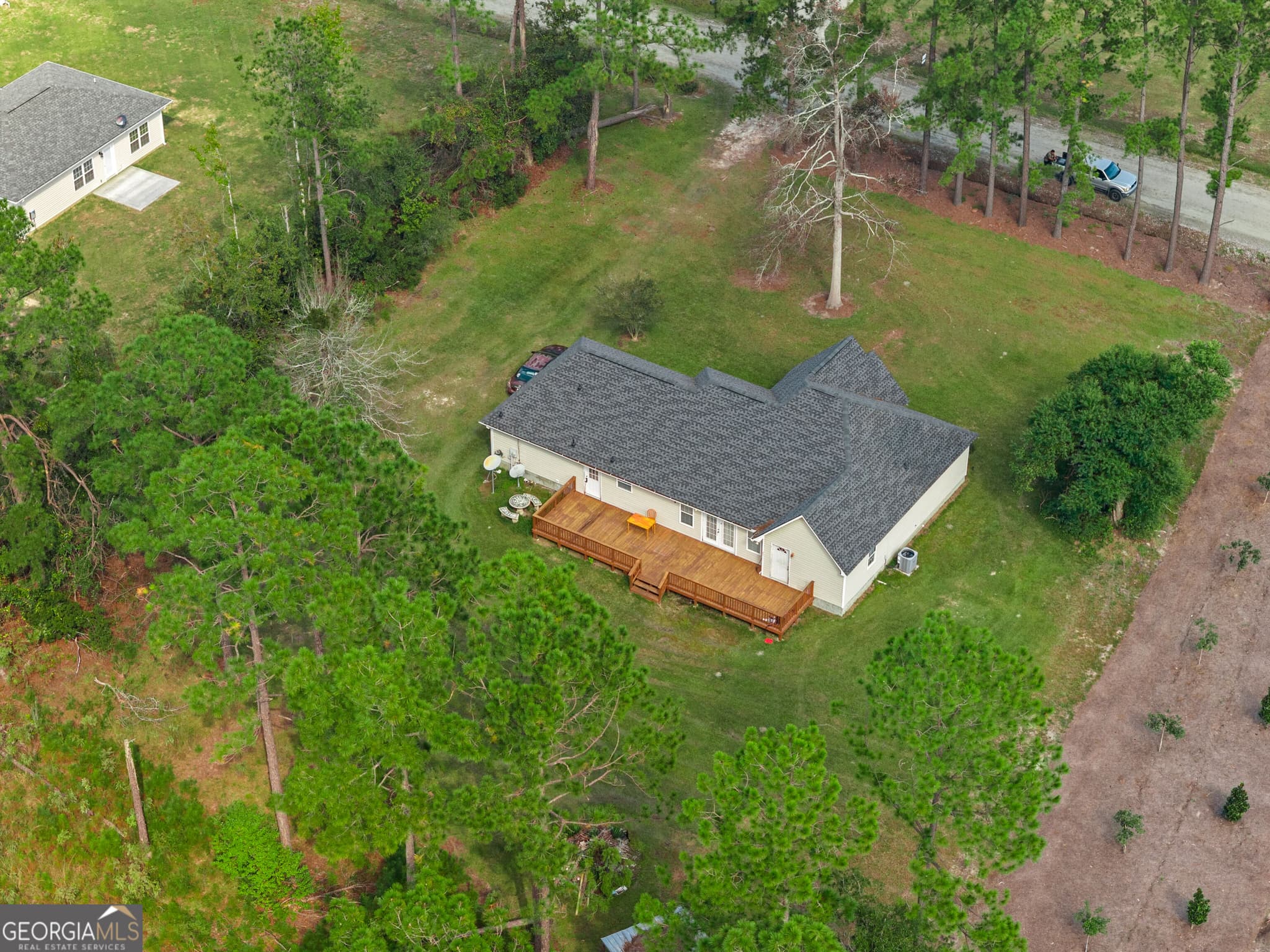 3 bedroom, 2 bathroom, 2,168 sq ft single family residence for sale at 83 Shelly Rentz Rd, Hazlehurst, GA 31539 — photo 4