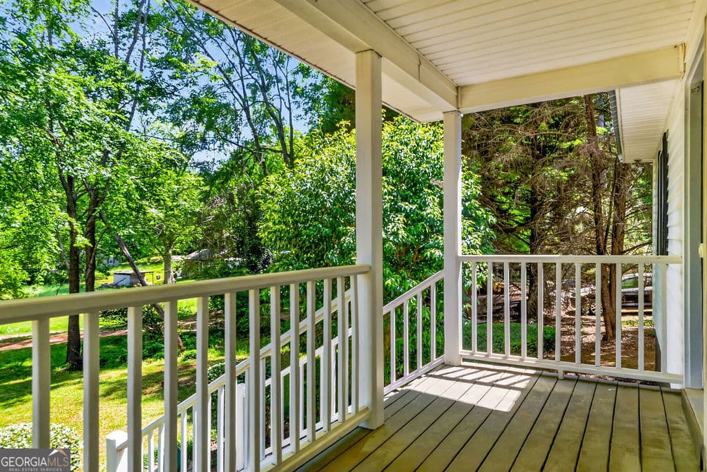 3 bedroom, 2 bathroom, 1,288 sq ft single family residence for sale at 108 Gordon Street, Greensboro, GA 30642 — photo 9