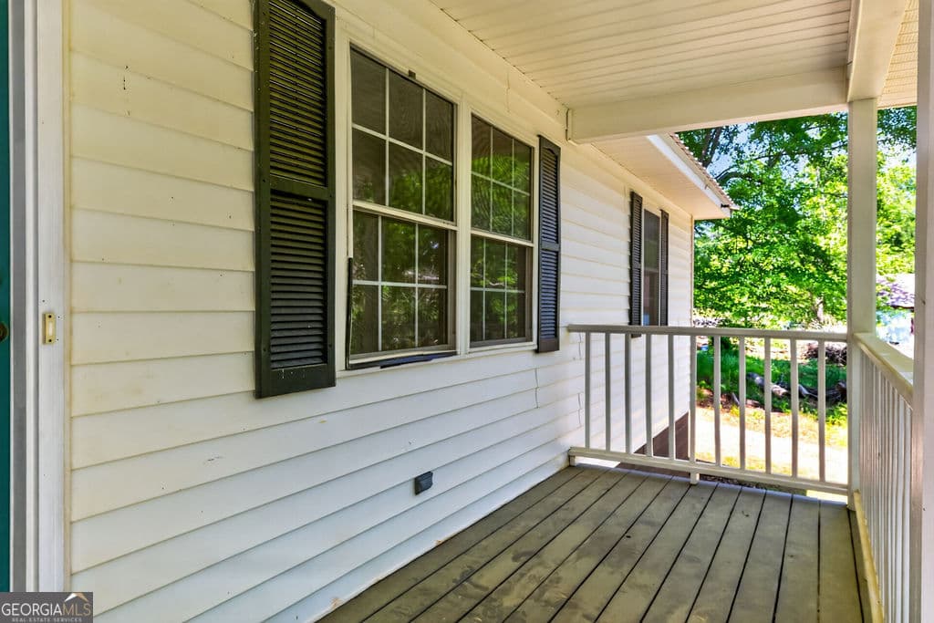 3 bedroom, 2 bathroom, 1,288 sq ft single family residence for sale at 108 Gordon Street, Greensboro, GA 30642 — photo 10