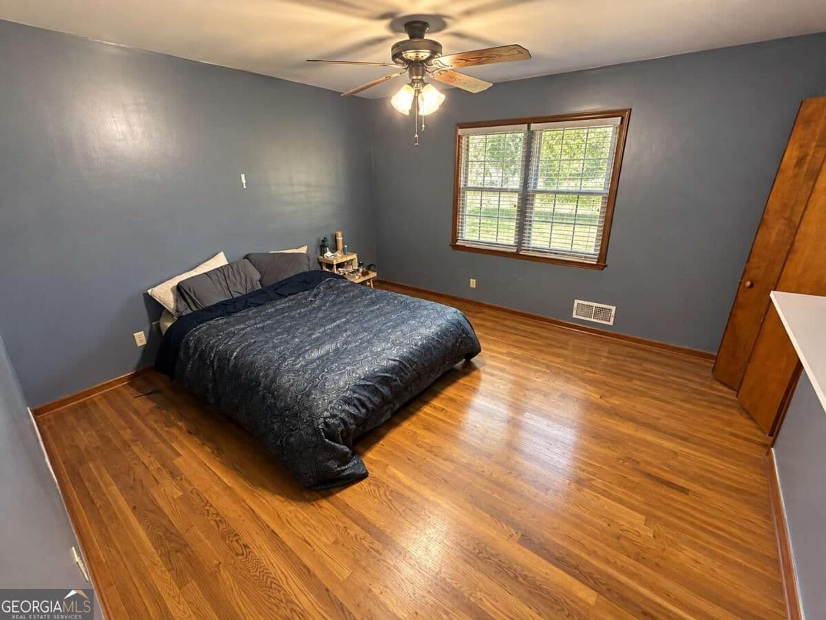 4 bedroom, 2 bathroom, 2,230 sq ft single family residence for sale at 7687 Tyra Cove, Jonesboro, GA 30236 — photo 10