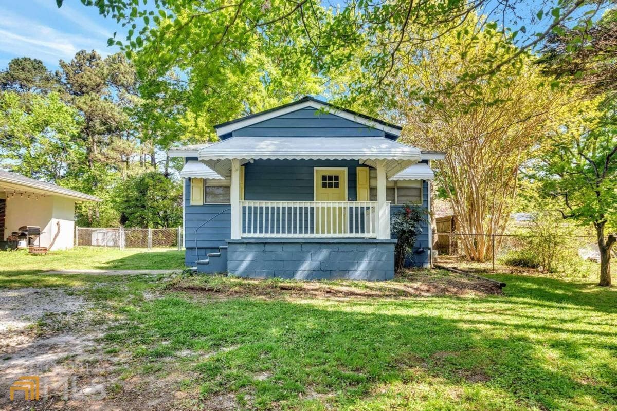 2 bedroom, 1 bathroom single family residence for rent at 50 Oak Street, Hiram, GA 30141 for $3,200 a month — photo 3
