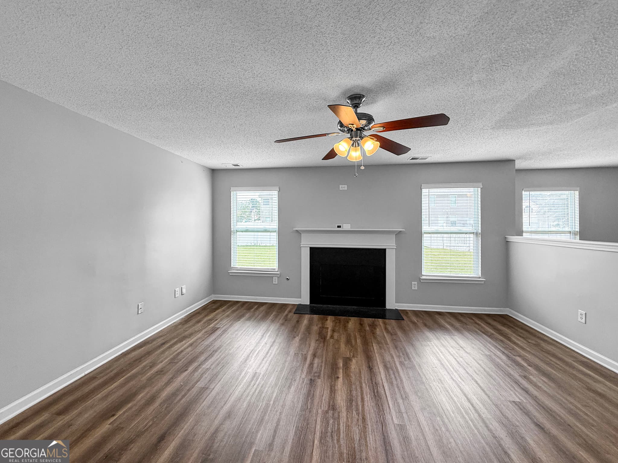 5 bedroom, 2.5 bathroom, 5,196 sq ft single family residence for rent at 131 Laughlin Drive, Locust Grove, GA 30248 for $2,285 a month — photo 9