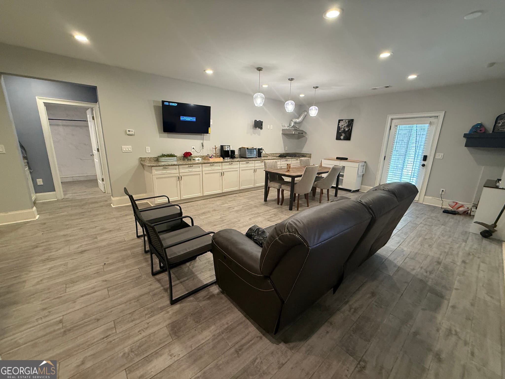 2 bedroom, 2 bathroom, 2,500 sq ft single family residence for rent at 3816 Chamblee Dunwoody Road, Chamblee, GA 30341 for $2,000 a month — photo 1 of 1