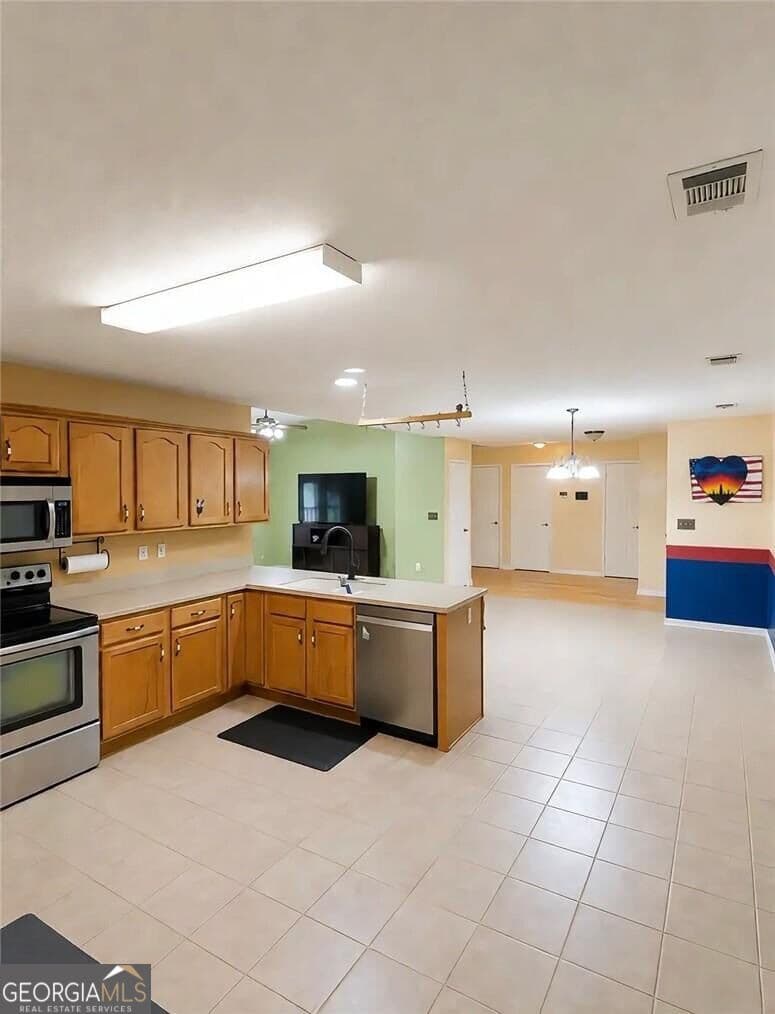 3 bedroom, 2 bathroom, 1,679 sq ft single family residence for sale at 130 Jamestown Drive, Rincon, GA 31326 — photo 6