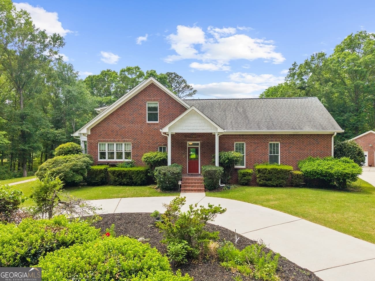 5 bedroom, 6 bathroom, 8,414 sq ft single family residence for sale at 11905 Hutcheson Ferry Road, Chattahoochee Hills, GA 30268 — photo 3
