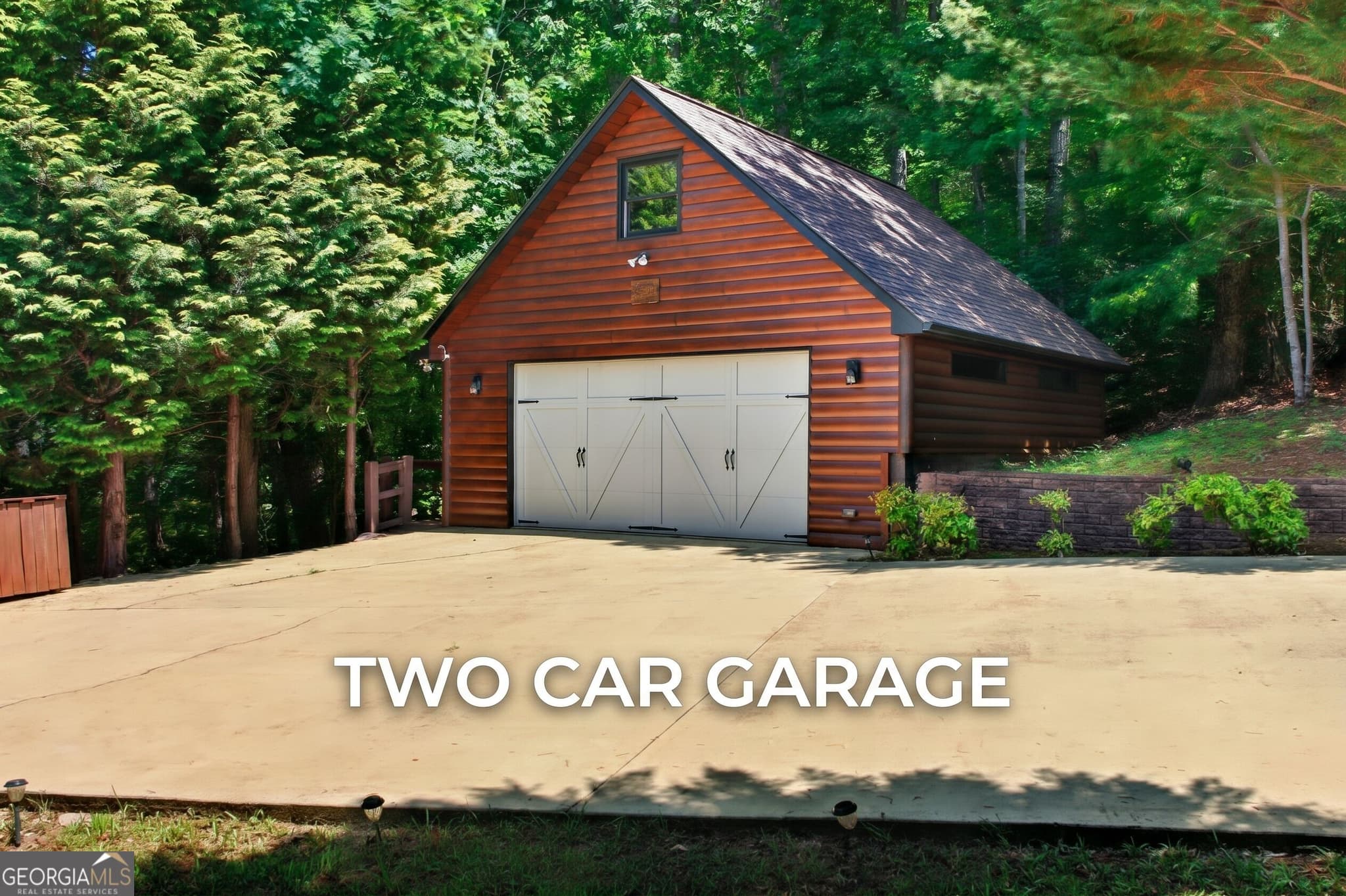 3 bedroom, 3 bathroom, 2,340 sq ft cabin,single family residence for sale at 573 Weaver Creek Way, Blue Ridge, GA 30513 — photo 3