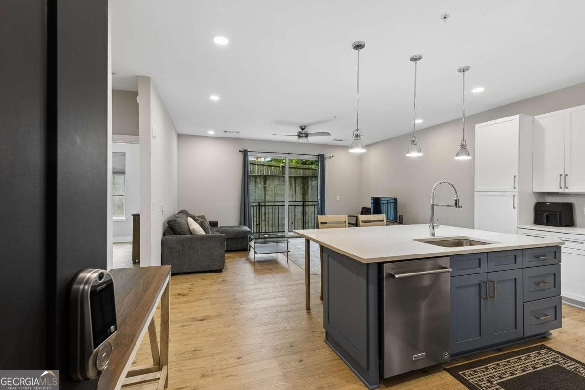 1 bedroom, 1 bathroom, 811 sq ft condominium for sale at 22 Airline Street 108, Atlanta, GA 30312 — photo 5