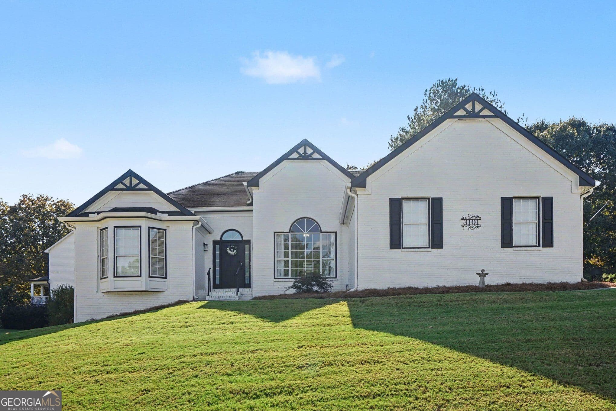 4 bedroom, 3 bathroom, 3,970 sq ft single family residence for sale at 3101 Planters Mill Drive, Dacula, GA 30019 — photo 2