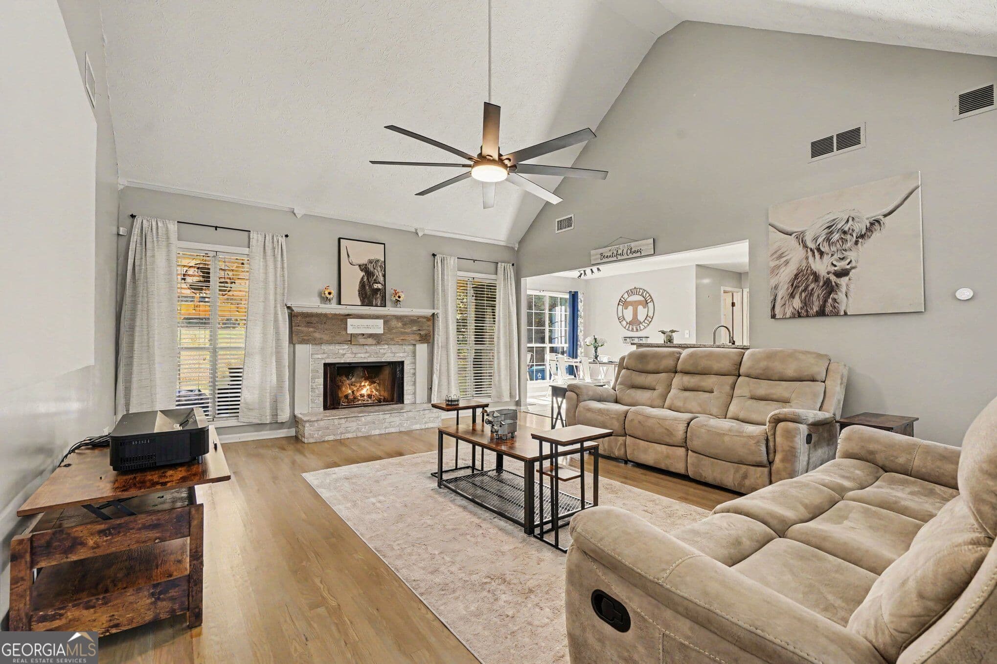 4 bedroom, 3 bathroom, 3,970 sq ft single family residence for sale at 3101 Planters Mill Drive, Dacula, GA 30019 — photo 6