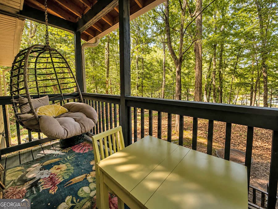 2 bedroom, 1 bathroom, 988 sq ft single family residence for sale at 26 Chief Lane, Hartwell, GA 30643 — photo 5