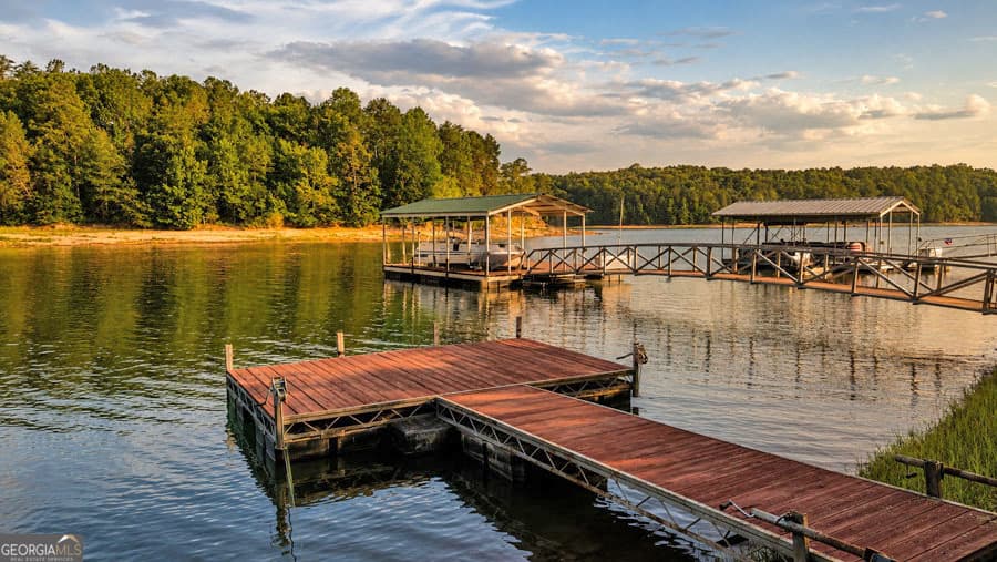 2 bedroom, 1 bathroom, 988 sq ft single family residence for sale at 26 Chief Lane, Hartwell, GA 30643 — photo 9