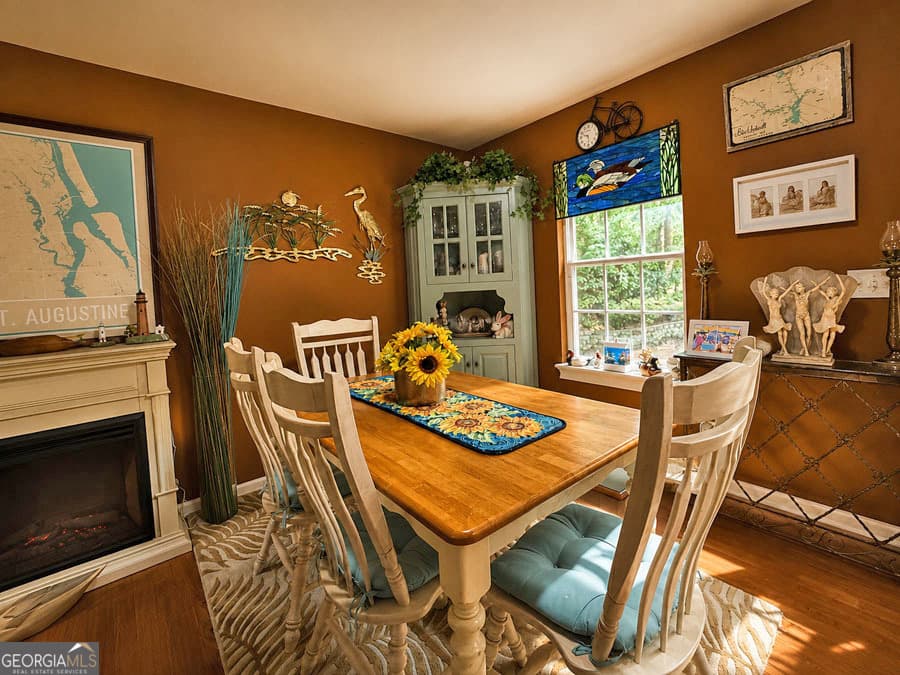 2 bedroom, 1 bathroom, 988 sq ft single family residence for sale at 26 Chief Lane, Hartwell, GA 30643 — photo 4